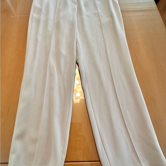 NWT ELIE TAHARI Pant size 8. Nice for work or dress up. - Picture 6 of 7